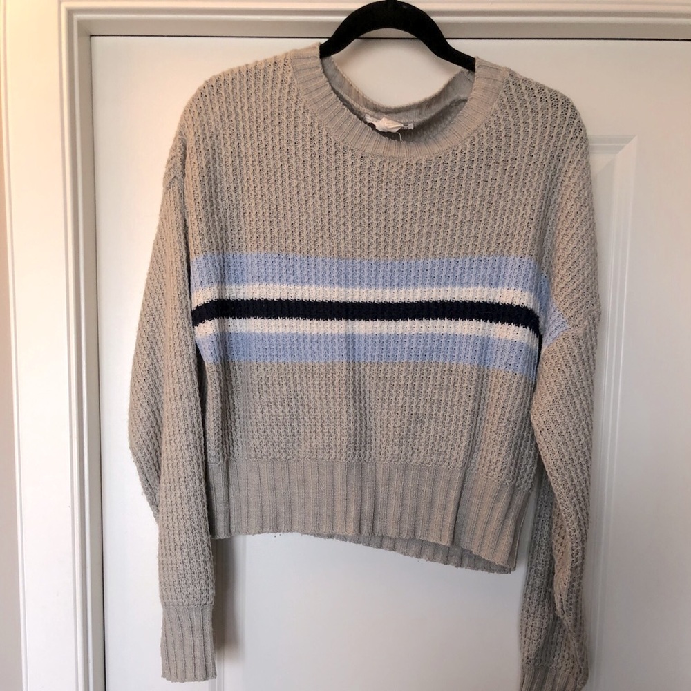 Short sweater